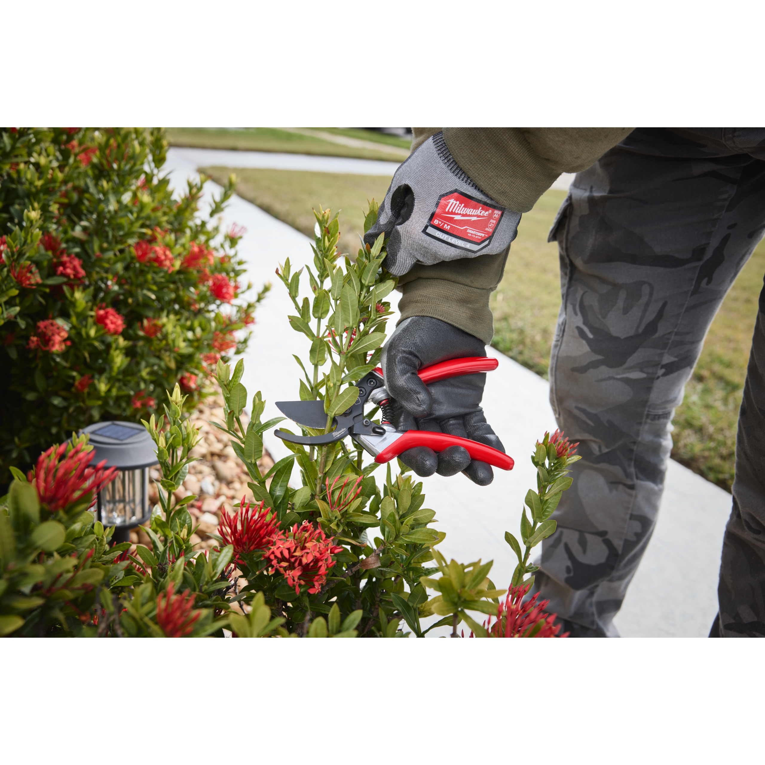 Milwaukee  Bypass Gartenschere 20 mm (Art.4932498622)